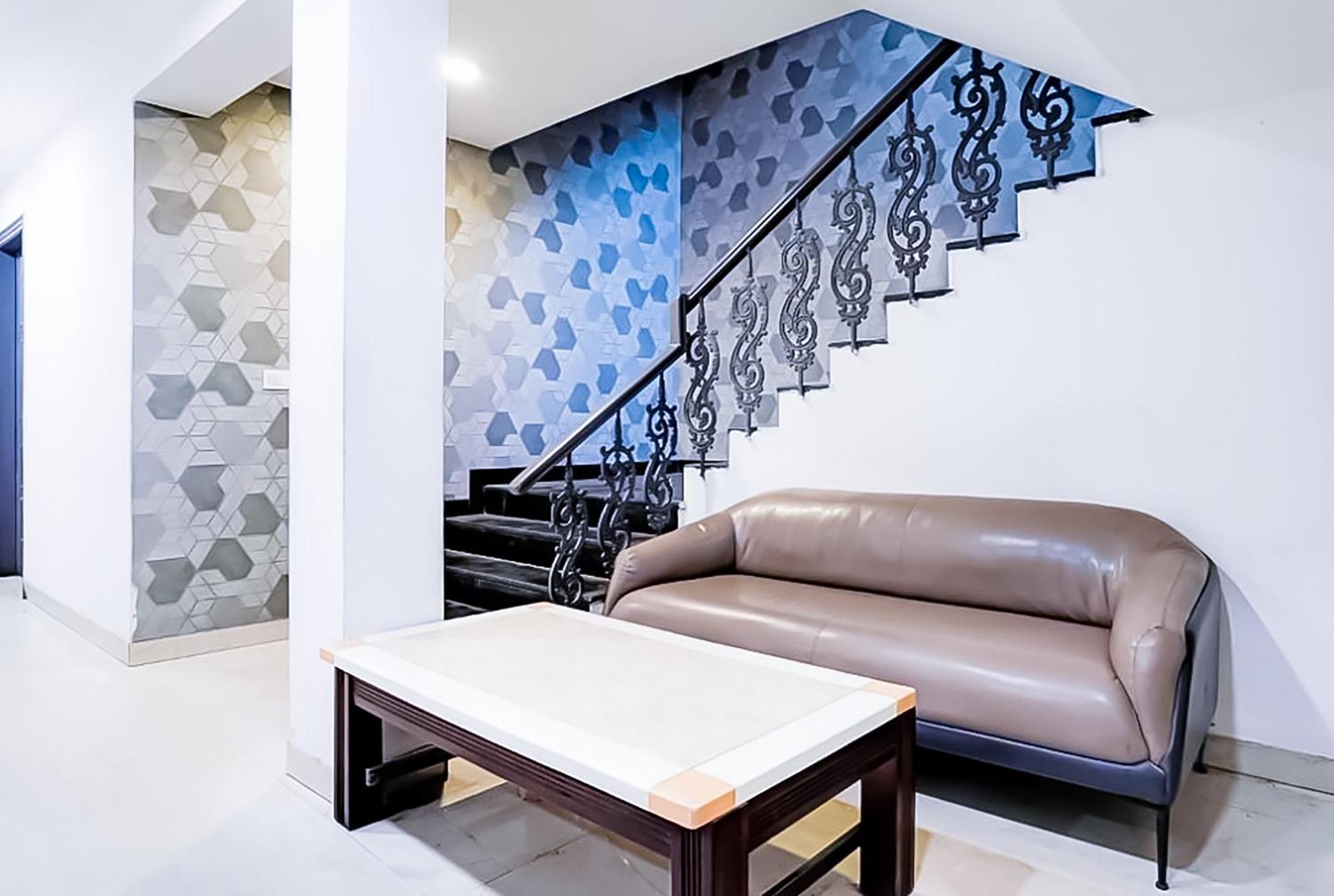 Family Rooms Inn - Shalimarbagh New Delhi Exterior photo